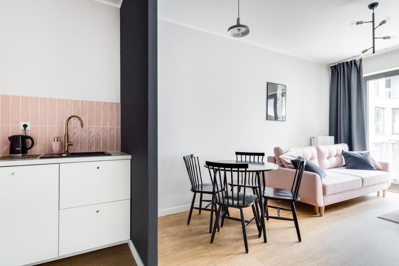 Apartament Male Garbary Poznań Esterno foto
